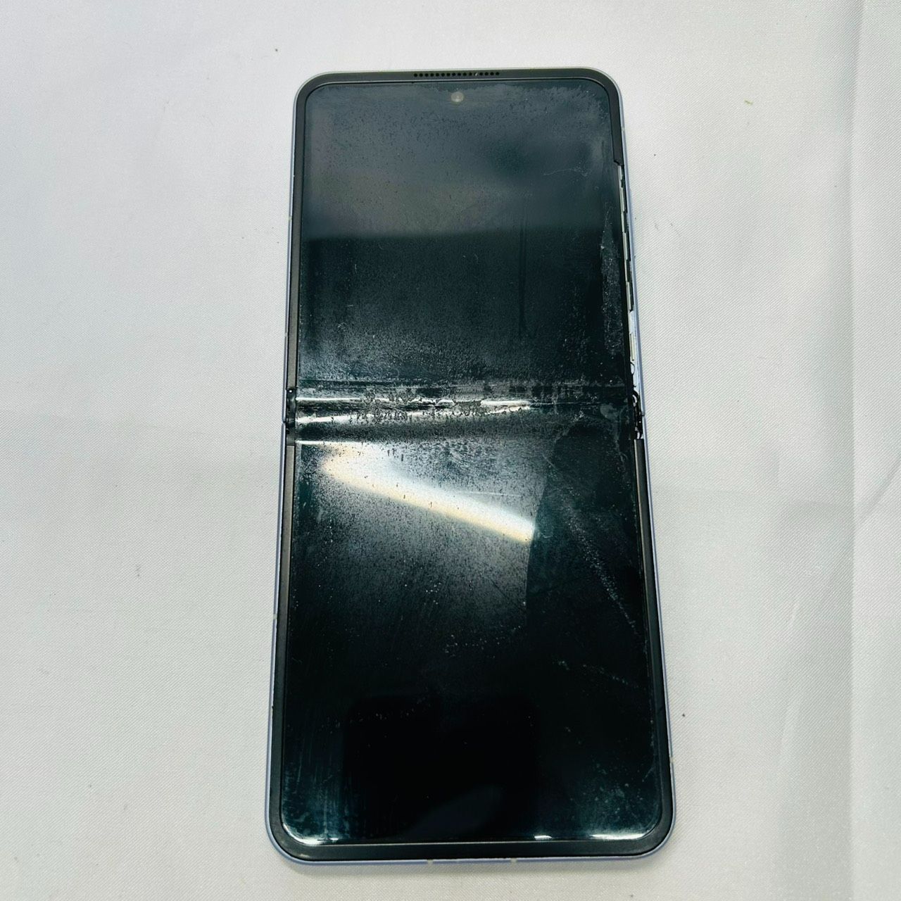 S【中古】ZTE製折りたたみスマートフォン Libero Flip android ブルー