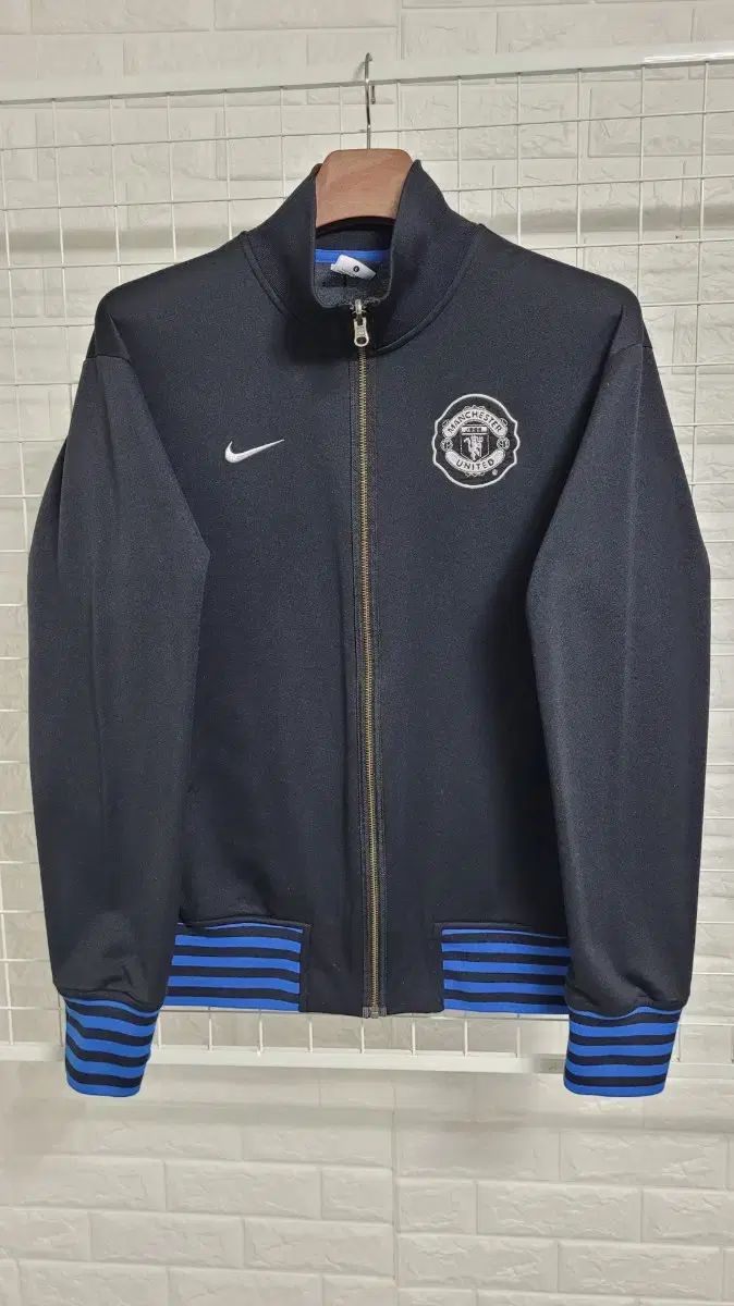 XL NIKE X MANCHESTER UNITED FC (マンチェスター・ユナイテッドFC) 09-10シーズン パク・チソン(JISUNG)選手時代 正規品 アウェー トラックジャージ