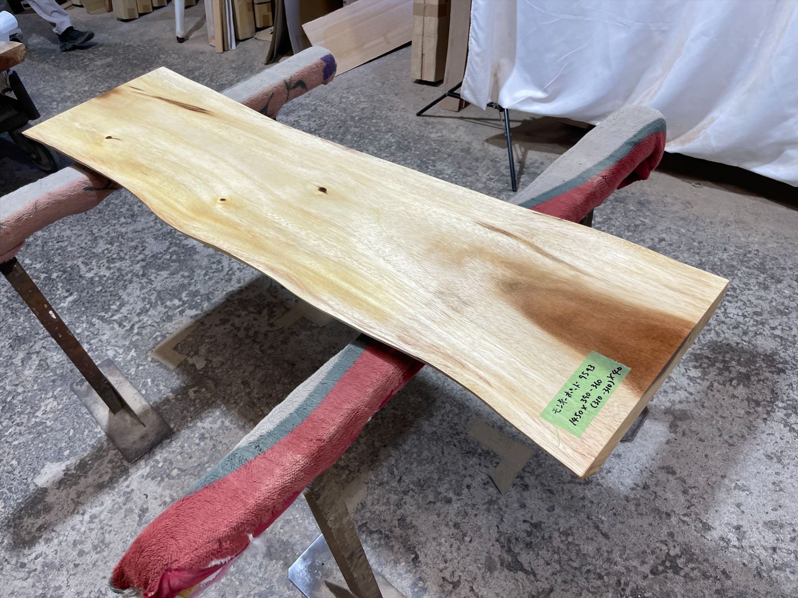 モンキーポッド9593　一枚板無垢 乾燥材　1450ｘ390-360ｘ40mm カウンター　センターテーブル　ダイニングテーブル