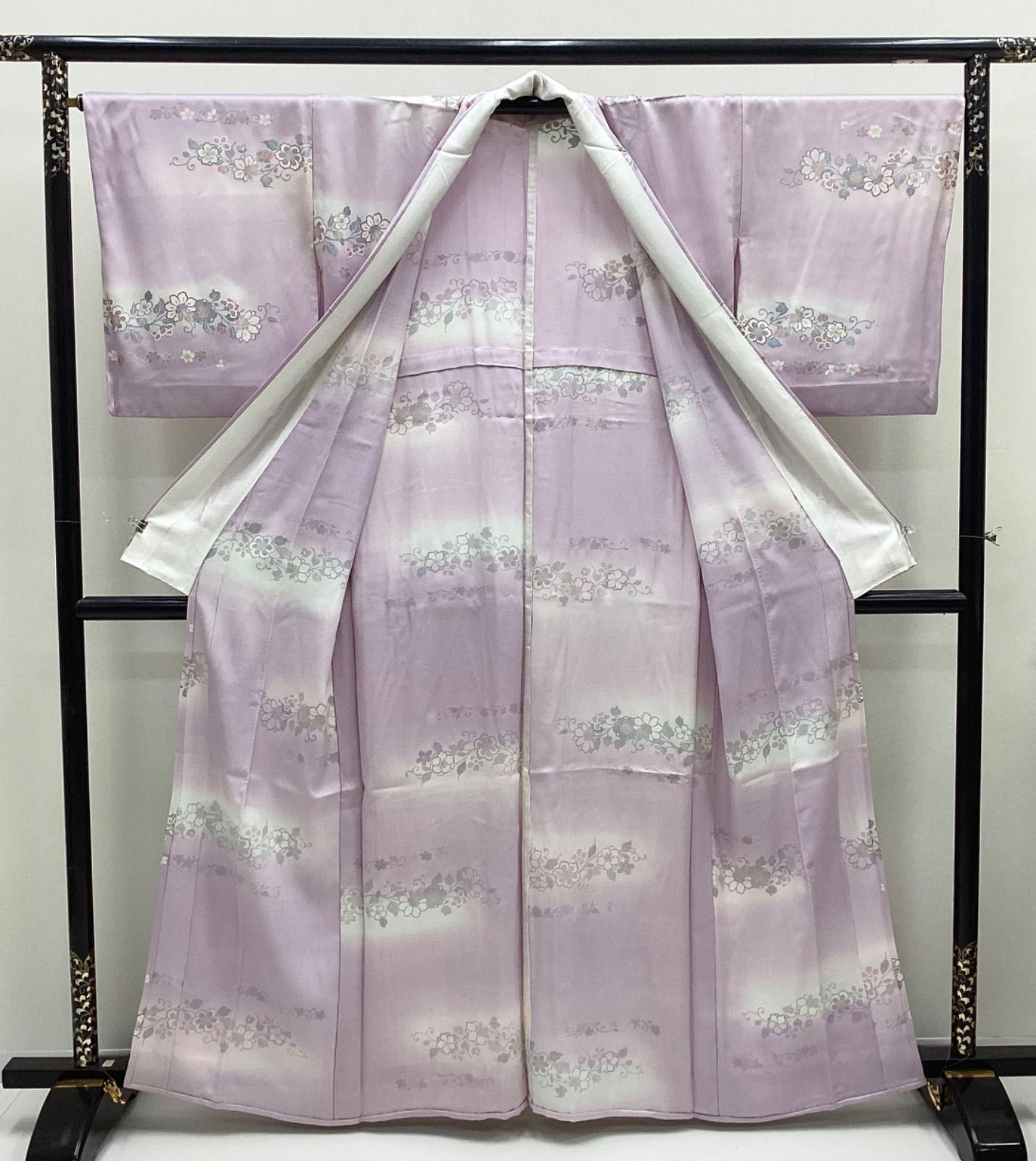 中古品 単衣着物 小紋 箔 花 正絹 裄66 R846 - メルカリ