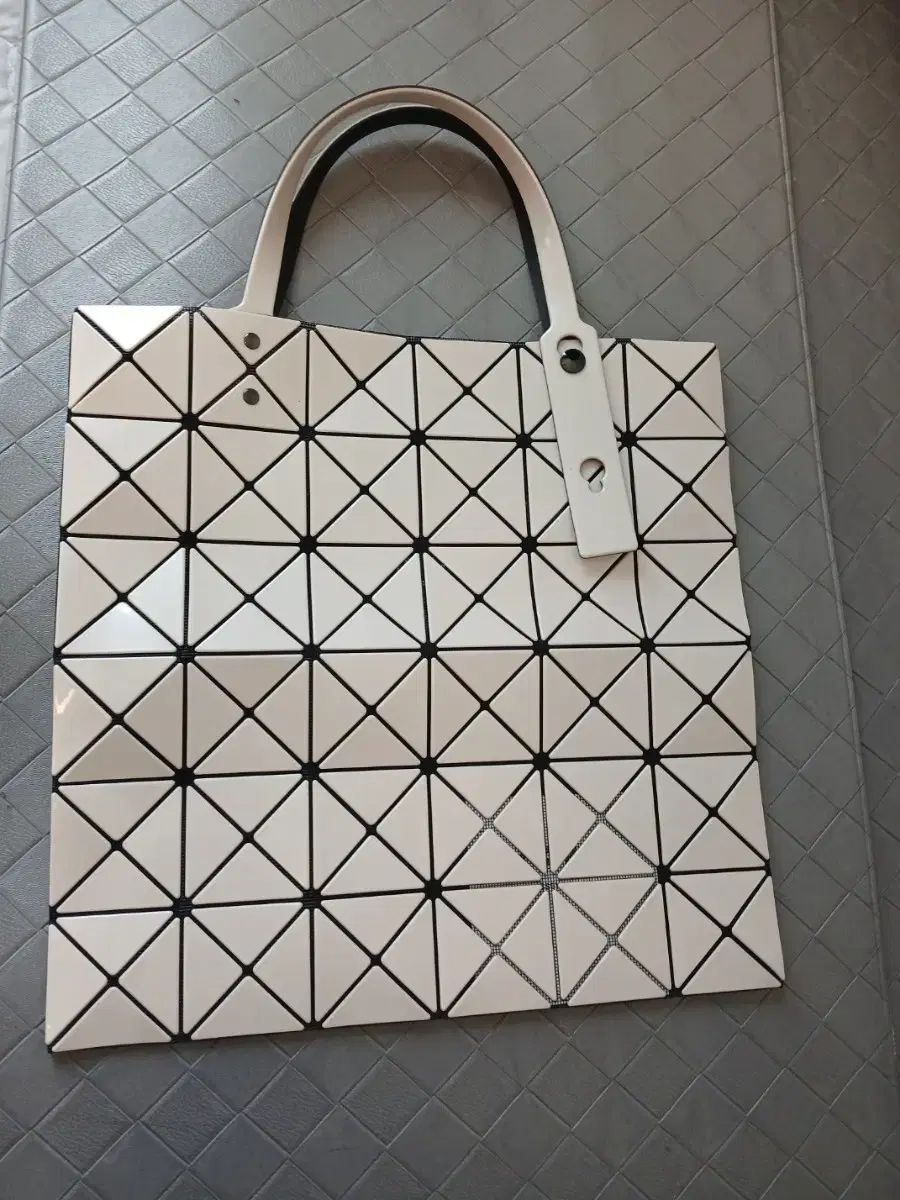 BAO BAO ISSEY MIYAKE バオバオイッセイミヤケ レディース トートバッグ