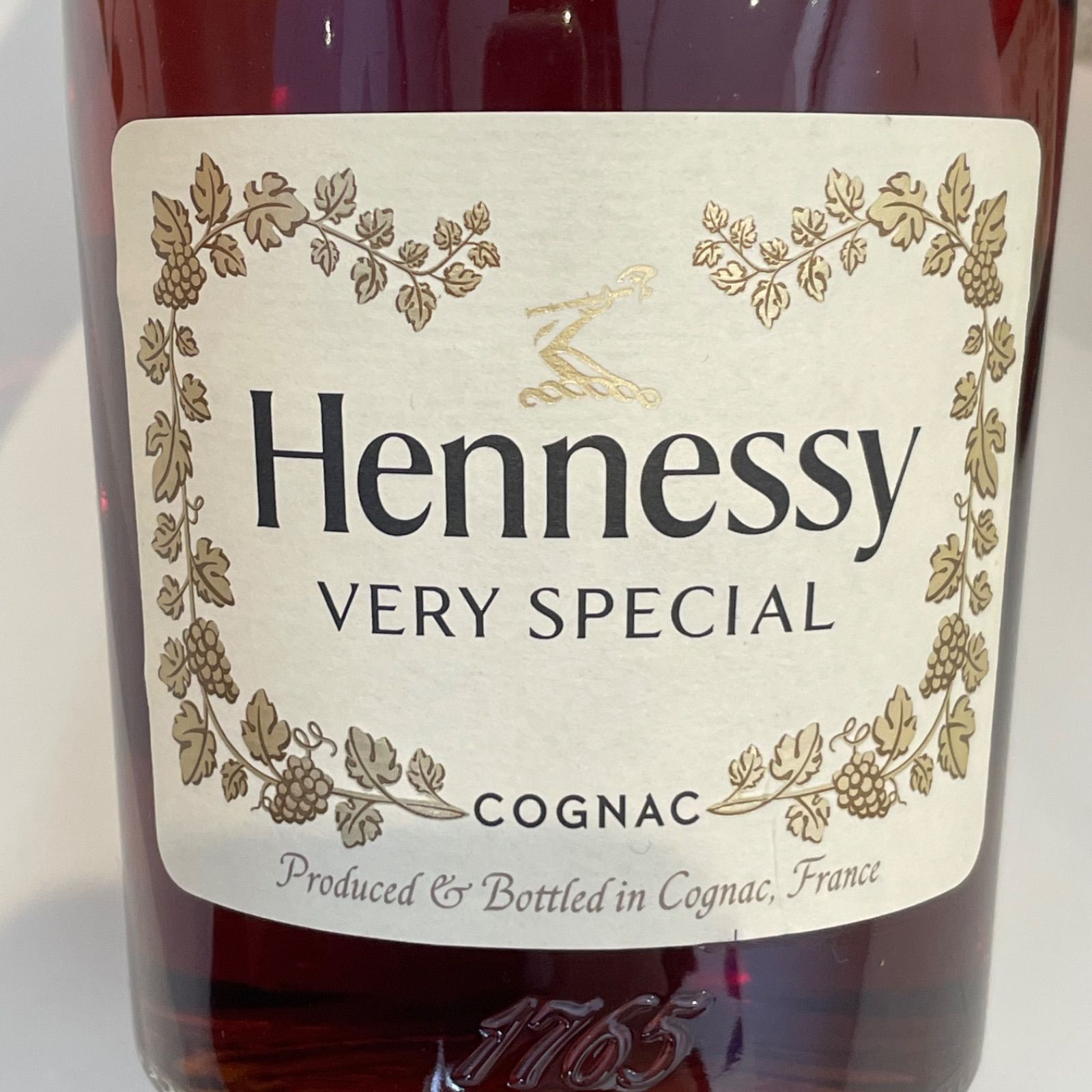 ヘネシー Hennessy ベリースペシャル コニャック 700ml 2本セット K557 ヘネシー Hennessy ベリースペシャル コニャック 700ml 2本セット K557