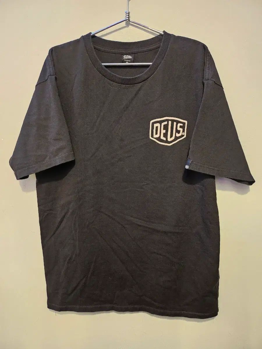 DEUS EX MACHINA 正規品 半袖Tシャツ