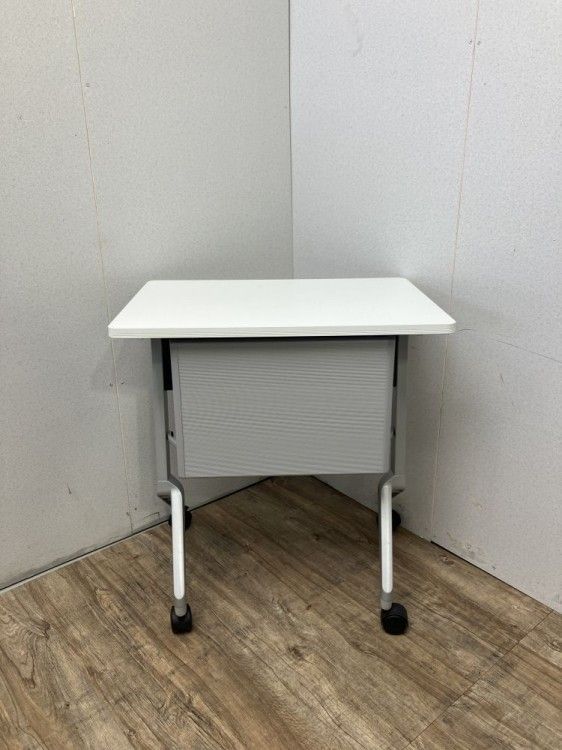 【中古品】コクヨ リーフラインシリーズ 650サイドスタックテーブル KTT-126A PAWNN ホワイト