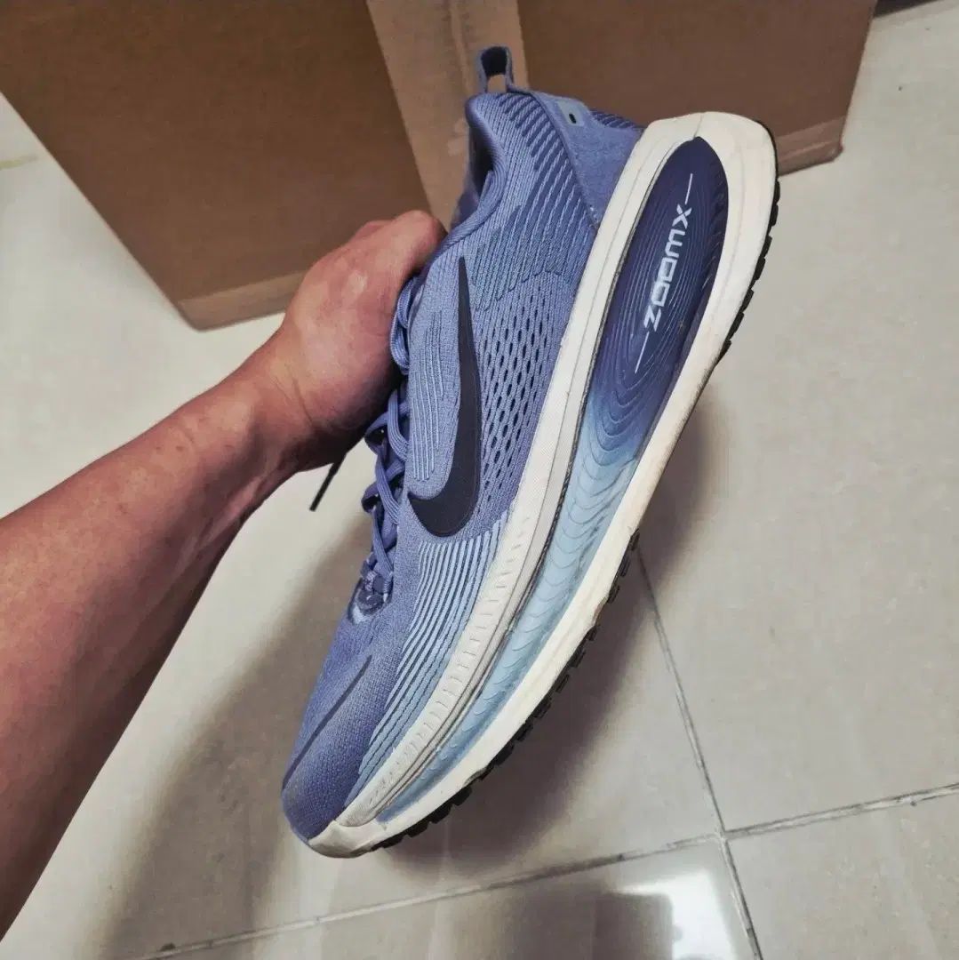 ナイキ ズーム ボメロ 18 ランニングシューズ 260mm