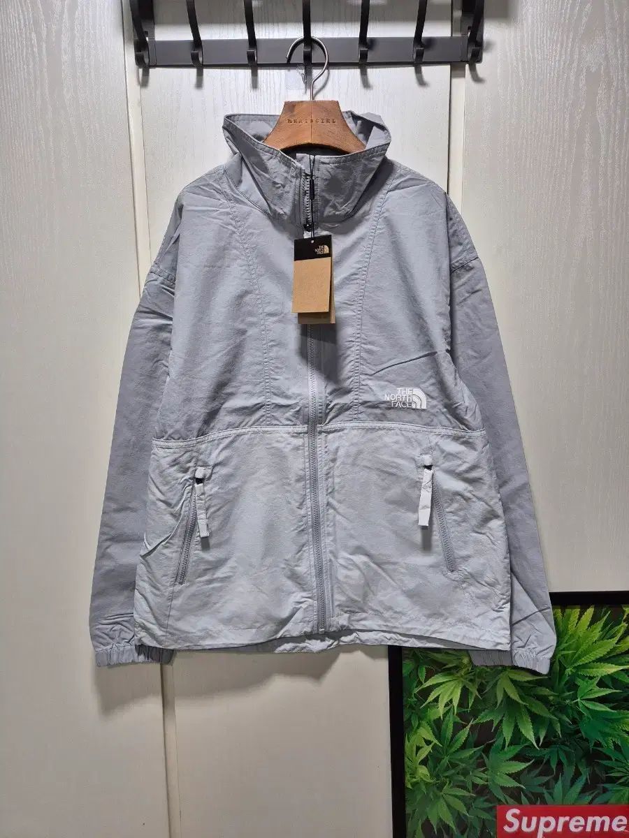 (セール)(新品)THE NORTH FACE ザノースフェイス ウィンドブレーカー ミントグレー