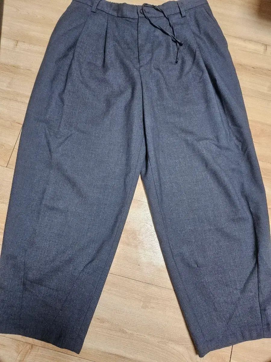 BEAKER 비이커 ロングワイドフィット スラックス パンツ グレー 32 34サイズ
