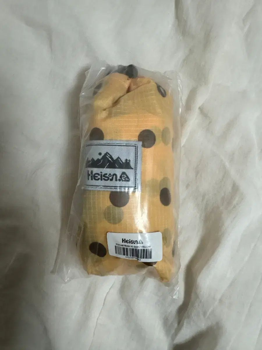 ハイサン ドット バックパック 黄色 イエロー 新品