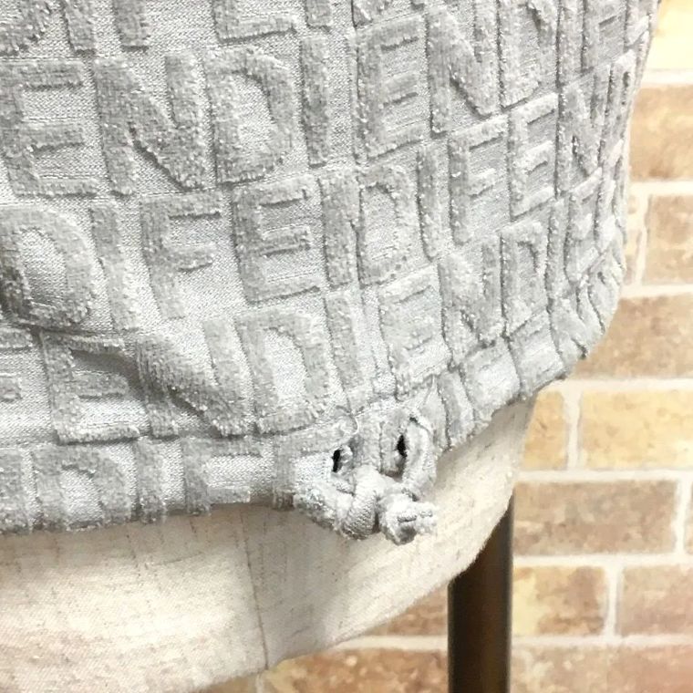 送料込み！ 美品 FENDI タンクトップ 42 グレー コットン トップス 590