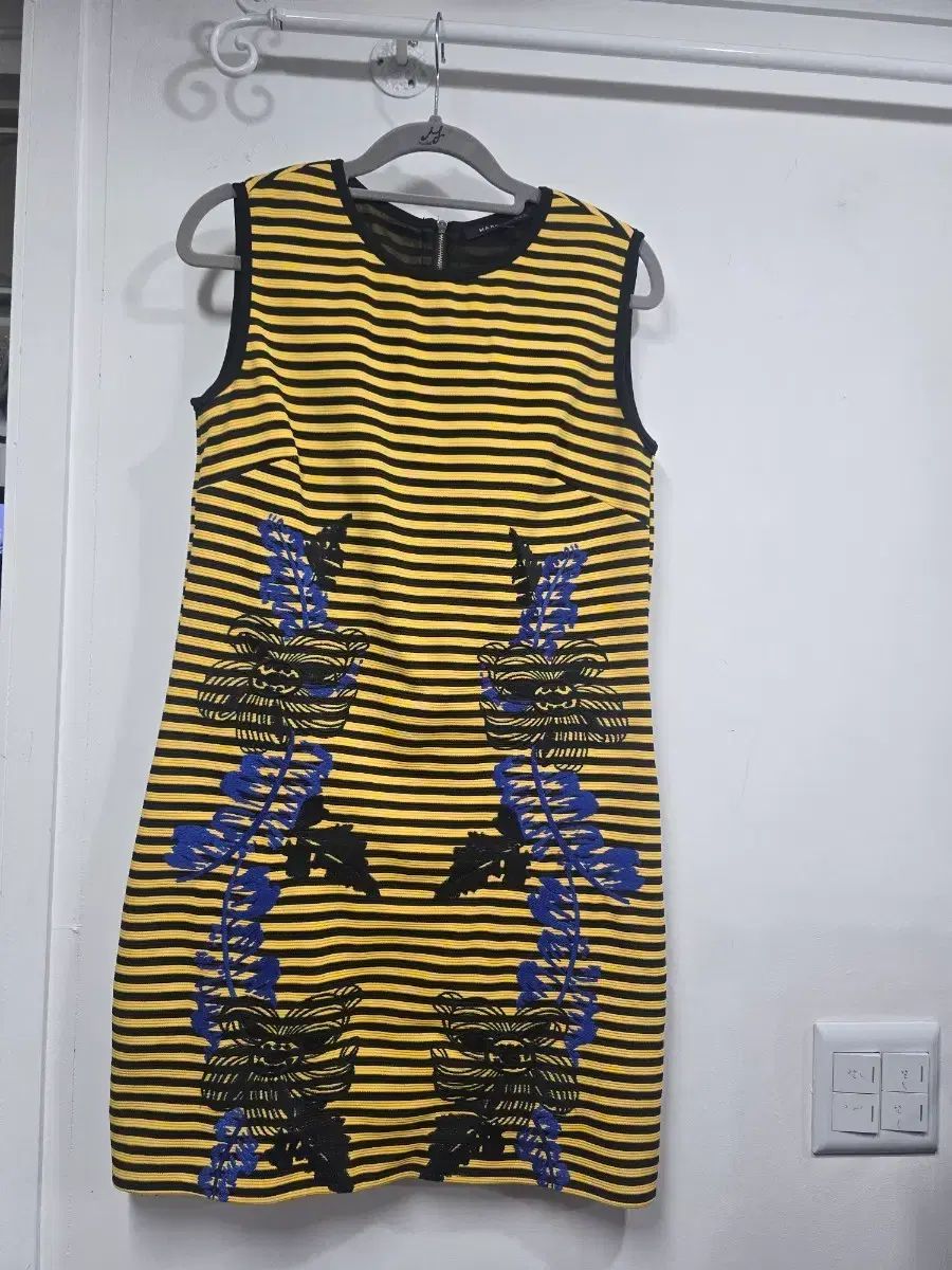 マッシモ Dutti ボーダー柄 フラワー ONE PIECE 6,385円