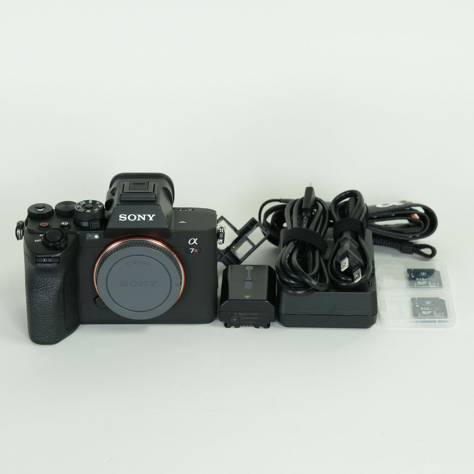 美品 | シャッター数4,560回｜高級SDカード2枚付] SONY α7R V（ILCE