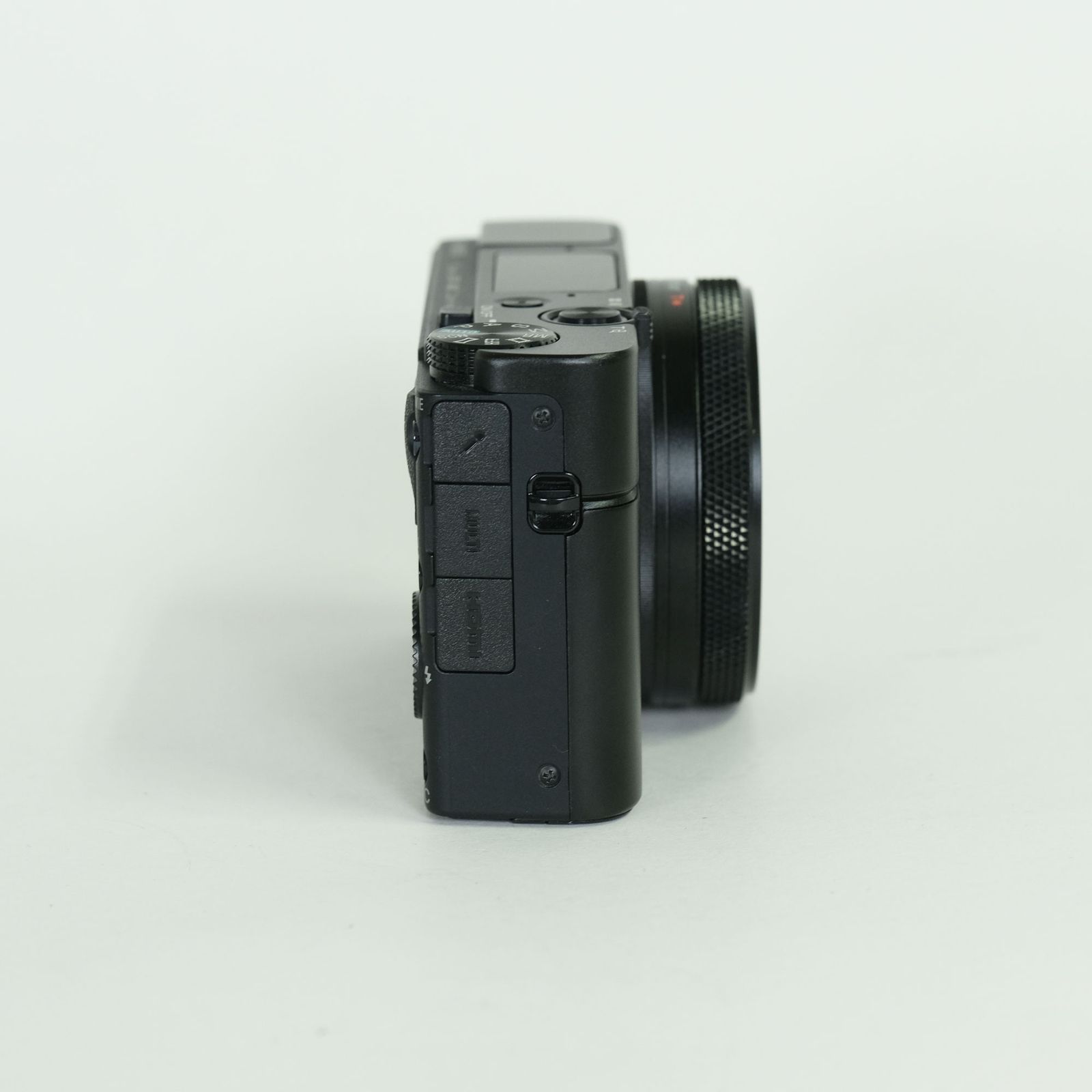 サ*舗様 SONY RX100m6 コンパクトデジタルカメラ バッテリー3個付き 美品 | バッテリーグリップ・バッテリー2個付] SONY Cyber-shot DSC