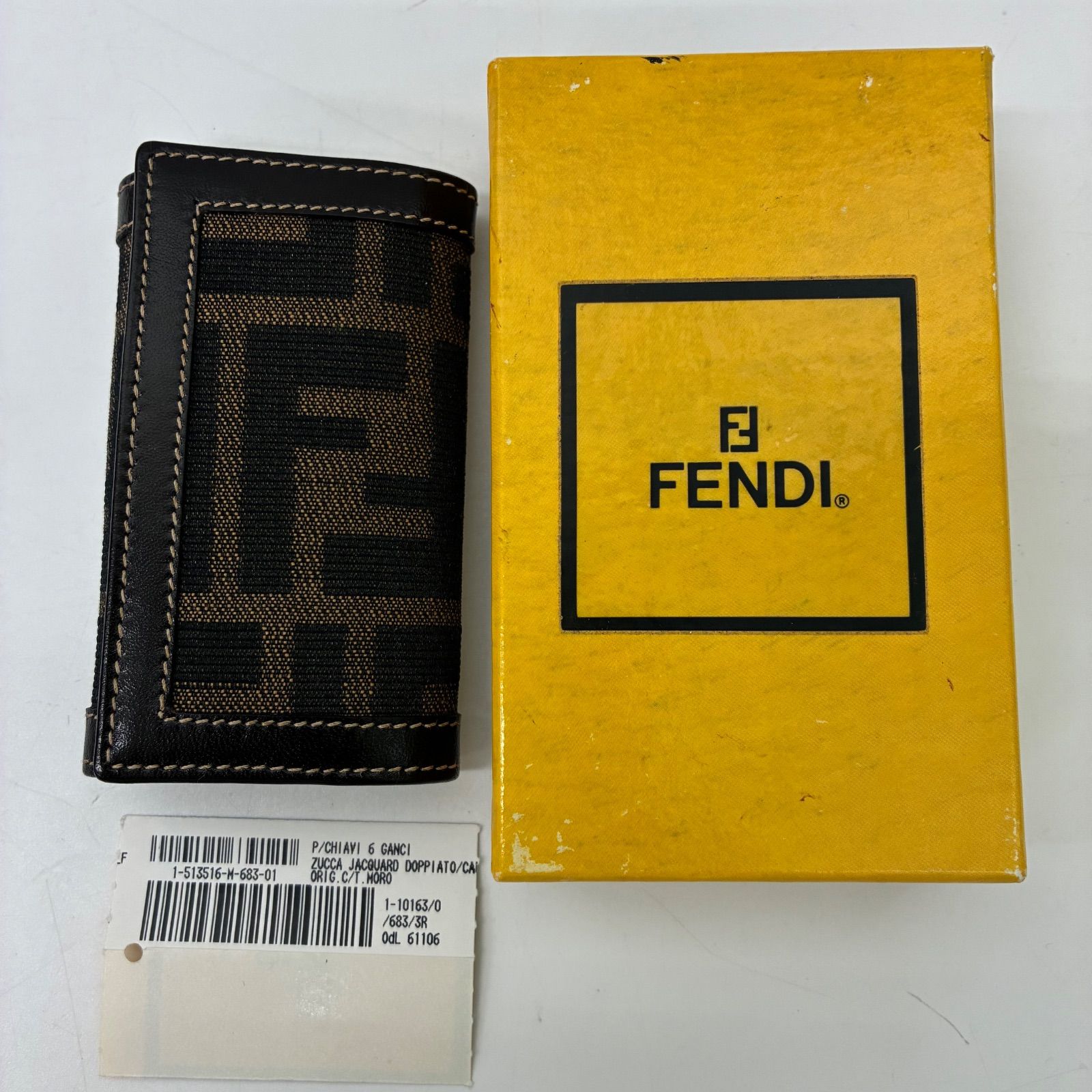 【FENDI フェンディー】ズッカ　6連キーケース 10163 美品