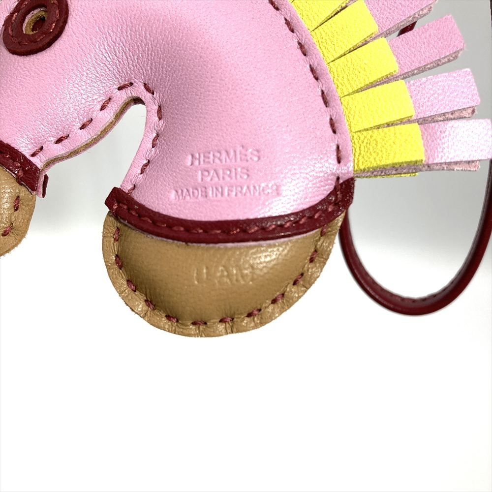 エルメス HERMES ジージーカマイユ チャーム U刻印 ピンク チャイ
