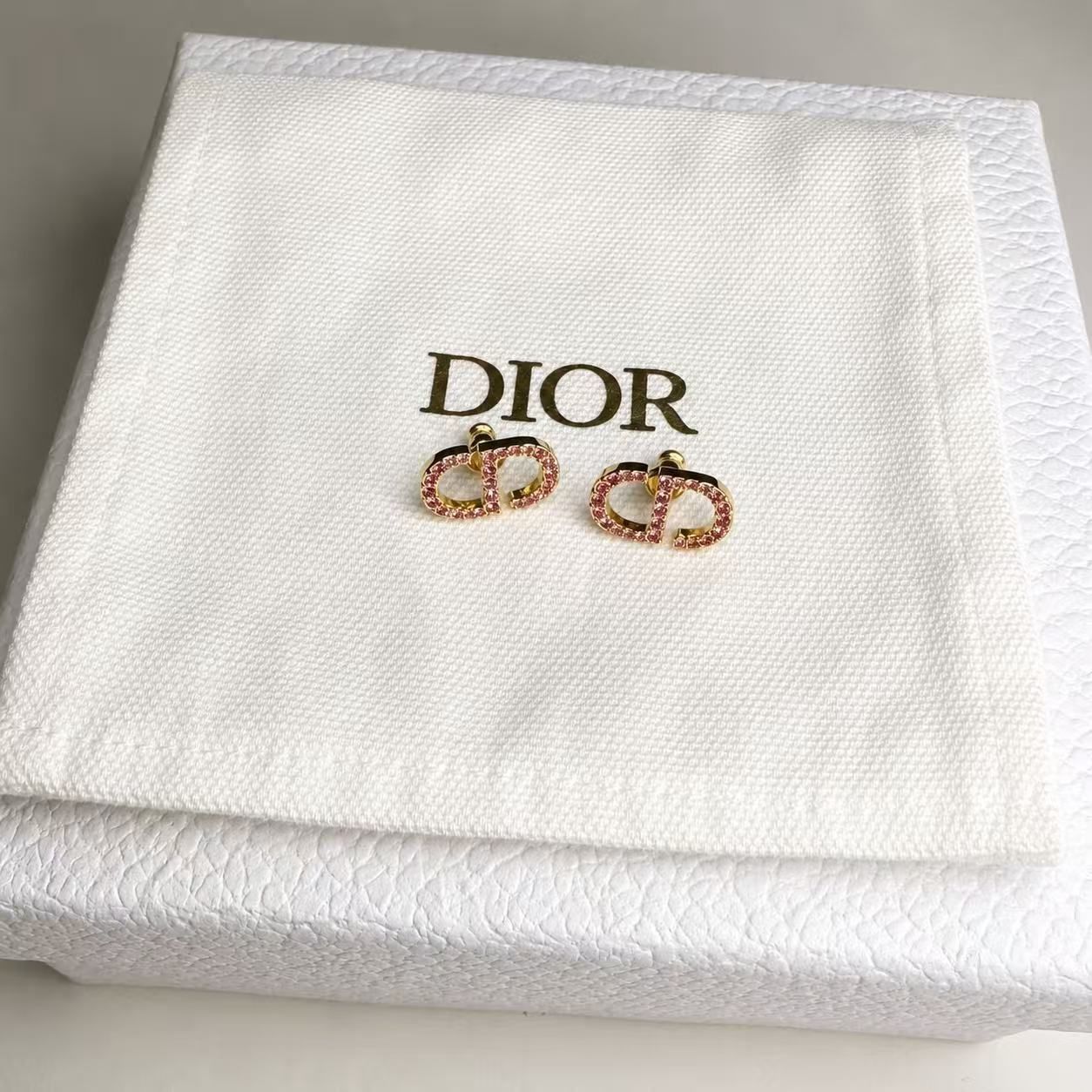 Dior CDロゴ ピンクラインストーン ピアス ゴールド 限定カラー 箱付き