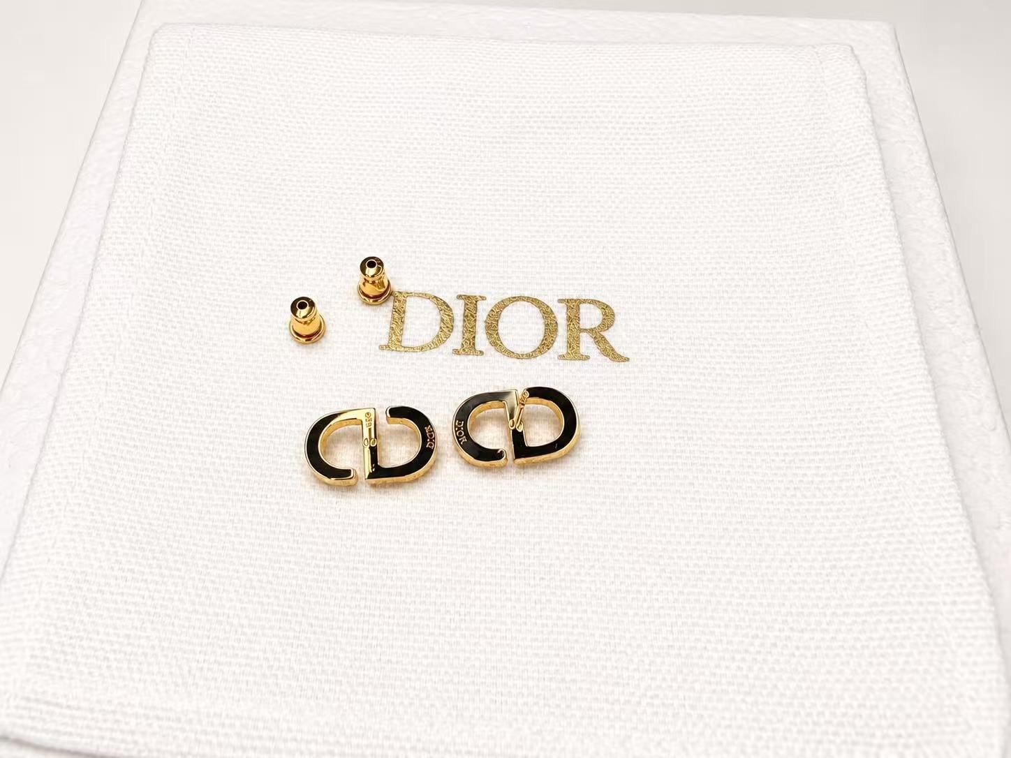 Dior CDロゴ ピンクラインストーン ピアス ゴールド 限定カラー 箱付き