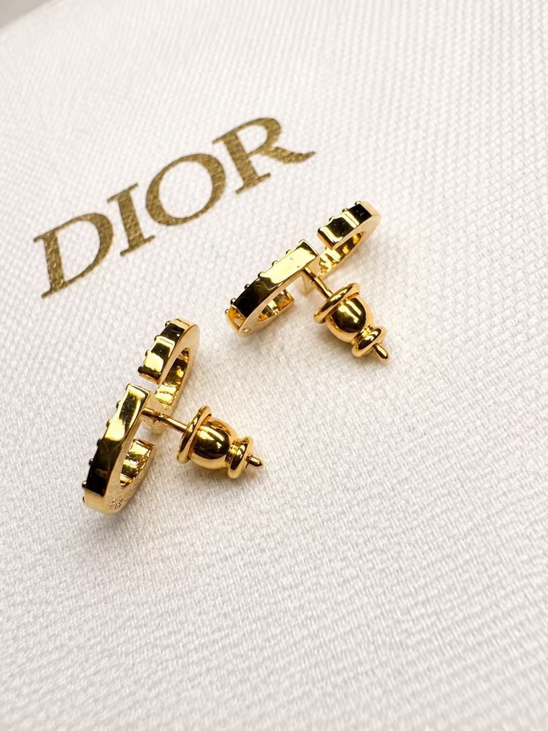 Dior CDロゴ ピンクラインストーン ピアス ゴールド 限定カラー 箱付き