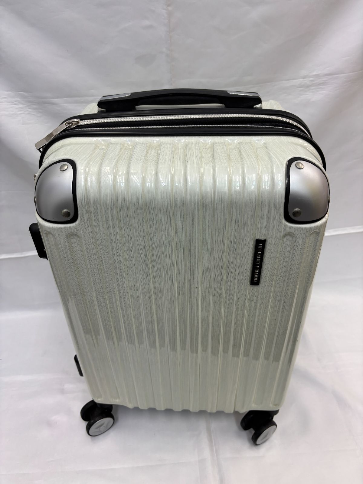 N ★【中古品】キャリーケース LIBERALIST PREMIUM 旅行 出張