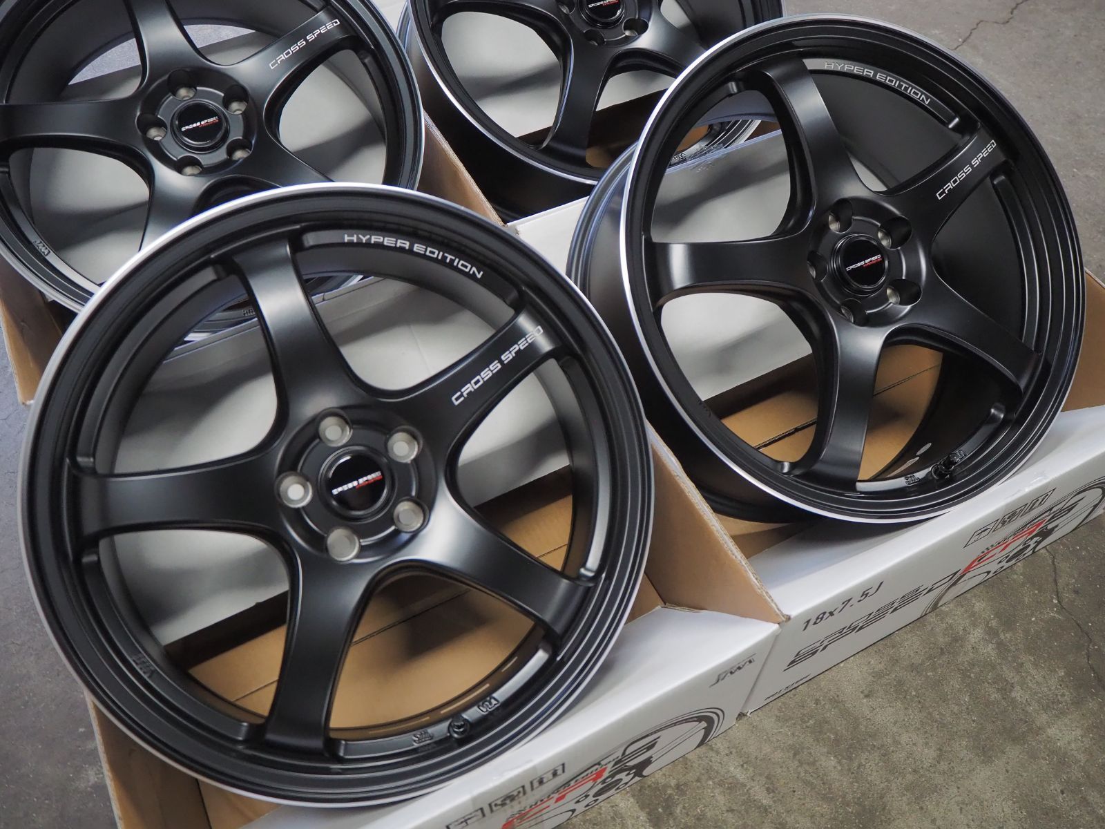 ★5本スポーク★18インチ7.5J+48 5H114.3 新品 人気 軽量 クロススピード ハイパーエディション CR5 ブラック ホイール1台分 C-HR エスティマ カムリ ヤリスクロス CR-Z S2000 アコード オデッセイ シビック ステップワゴン