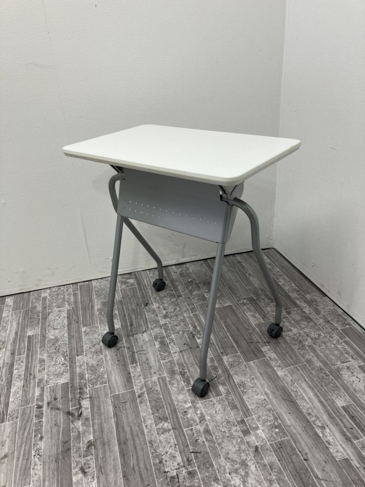 【中古品】コクヨ プレサテーブル/Sシリーズ 600サイドスタックテーブル SST-PSFH1APAW-WN ホワイト 13,160円