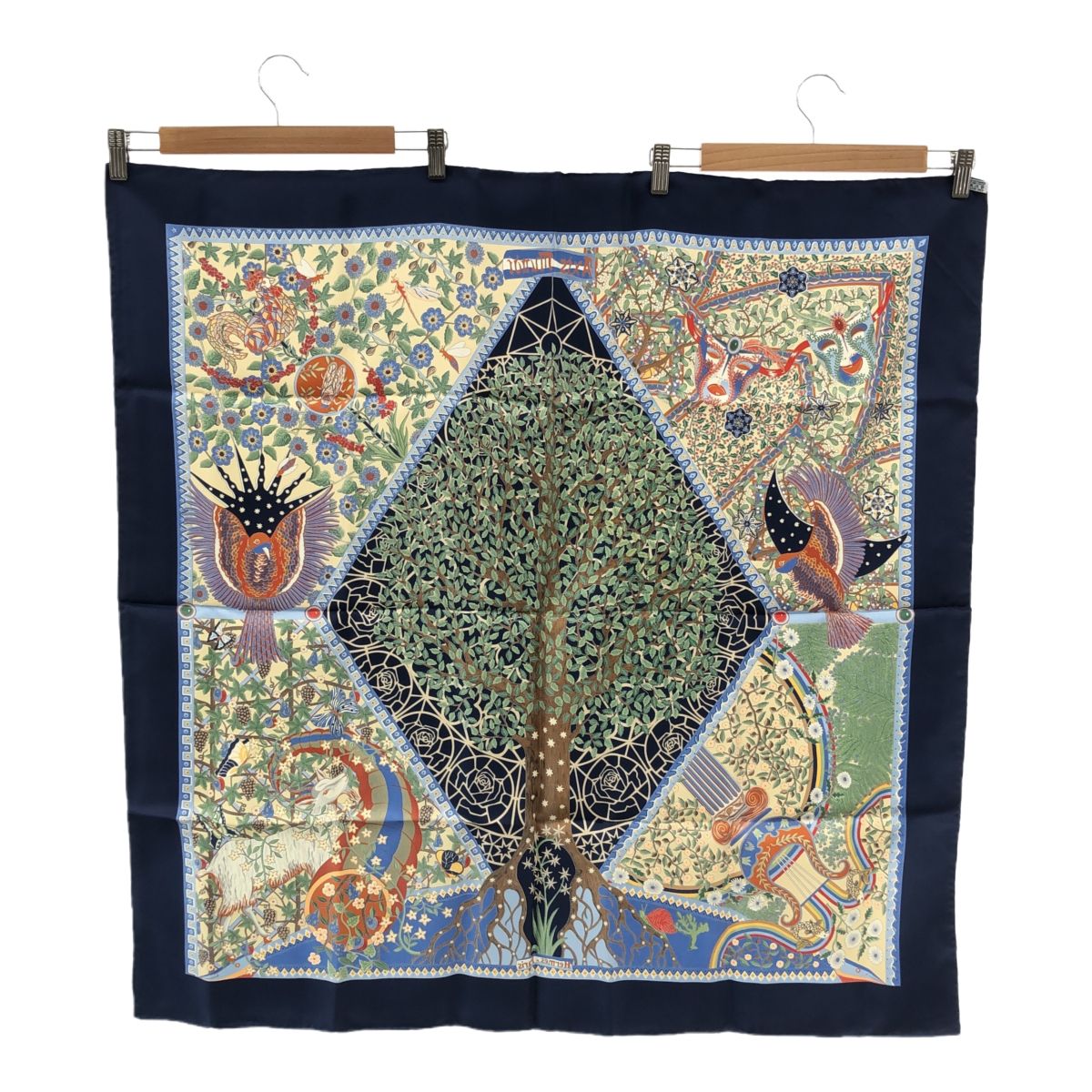 HERMES エルメス カレ90 Axis Mundi 世界の中心軸 スカーフ シルク100