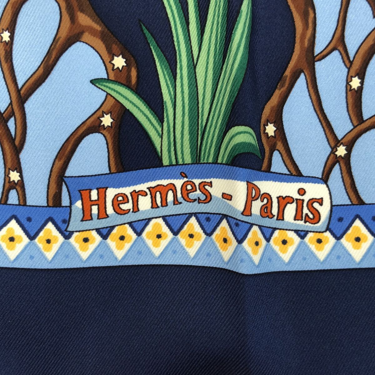 HERMES エルメス カレ90 Axis Mundi 世界の中心軸 スカーフ シルク100