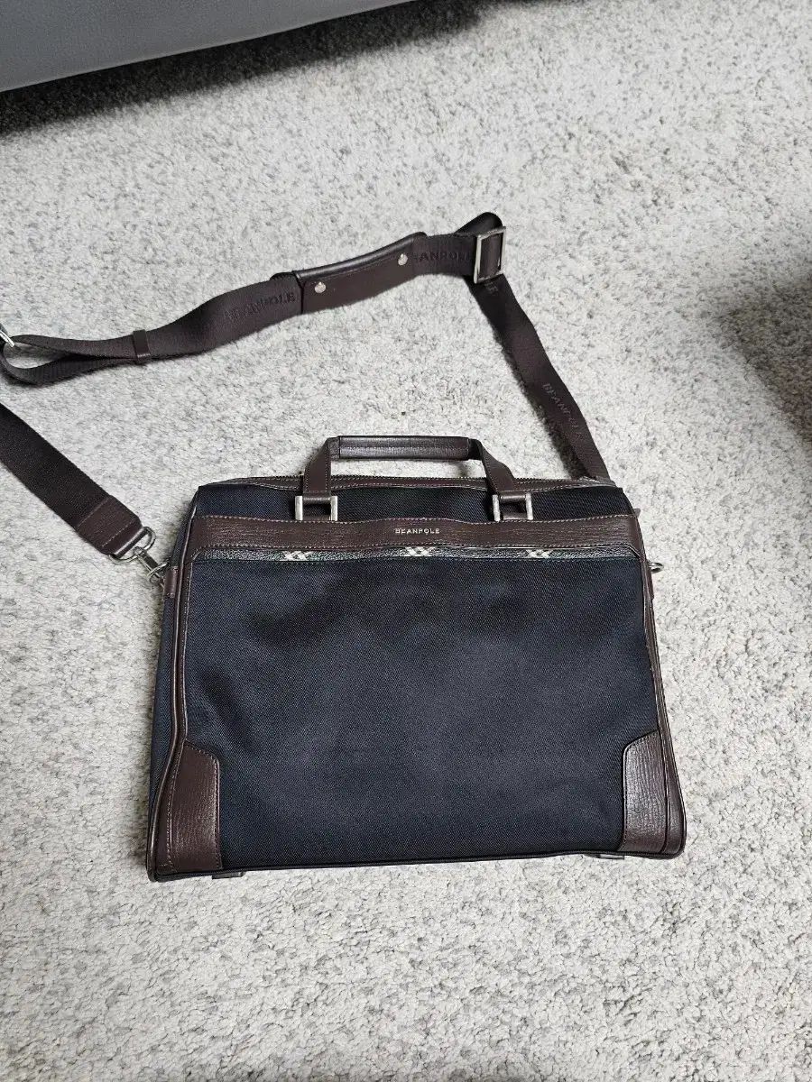 BEAN POLE ブラック 書類 クロスバッグ