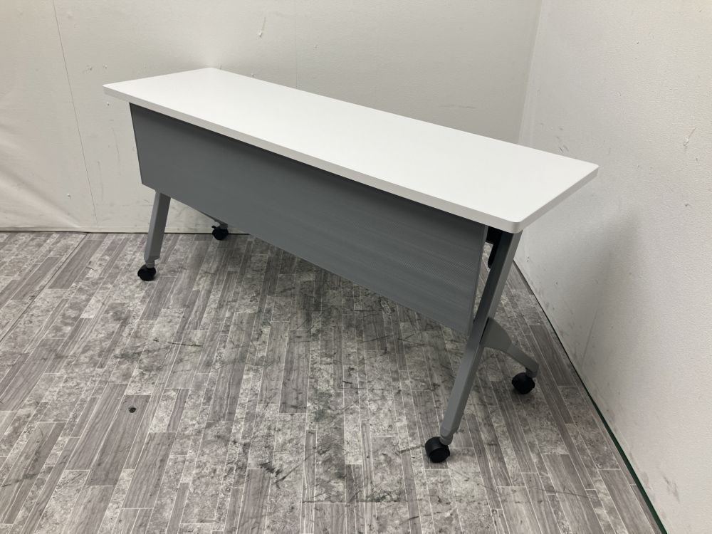 【中古品】オカムラ FLAPTOR(フラプター)シリーズ 1500サイドスタックテーブル 81F1AC MG99 ホワイト