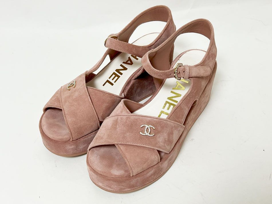 CHANEL シャネル レディース 厚底 サンダル 靴 シューズ スエード カーフスキン ライト ピンク ラインストーン サイズ：38 24P G45594 B16014 NV979