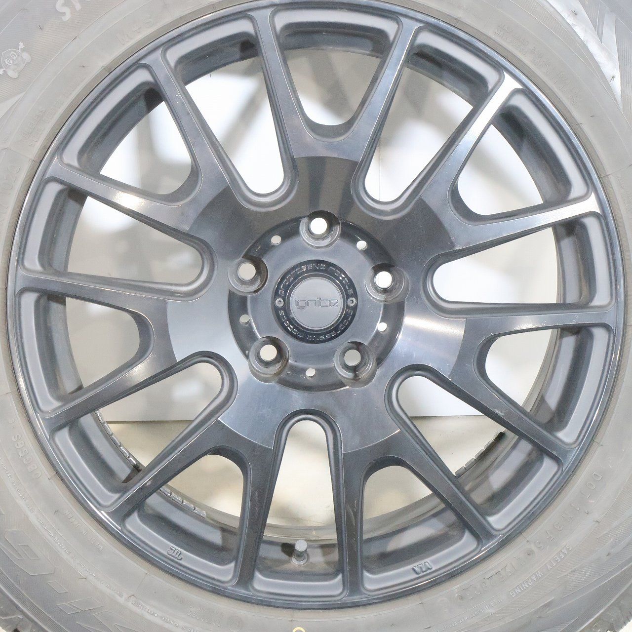 RAV4 50系 ハリアー 80系 60系 等に 4本 IGNITE 17インチ 7.5J +35 5H 