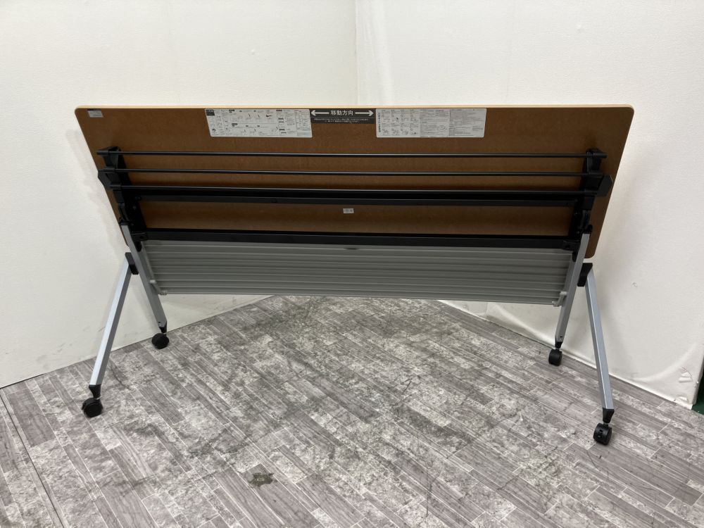 美品オフィステーブル【残り1個‼️】イトーキ HXシリーズ サイドスタックテーブル THP-156X1-98 中古品】イトーキ HXシリーズ 1800サイドスタックテーブル THP-186S1