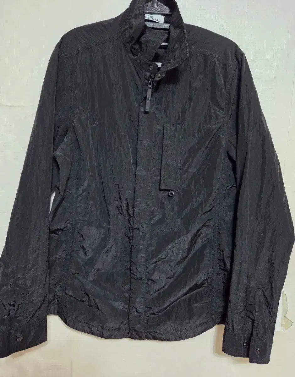STONE ISLAND ストーンアイランド ブラック ウィンドブレーカー Lサイズ