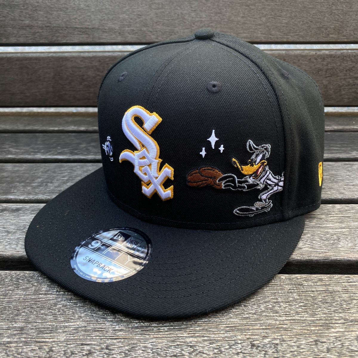 海外仕様 9FIFTY ニューエラ MLB ホワイトソックス Whitesox ダフィーダック Looney Tunes (950-269)