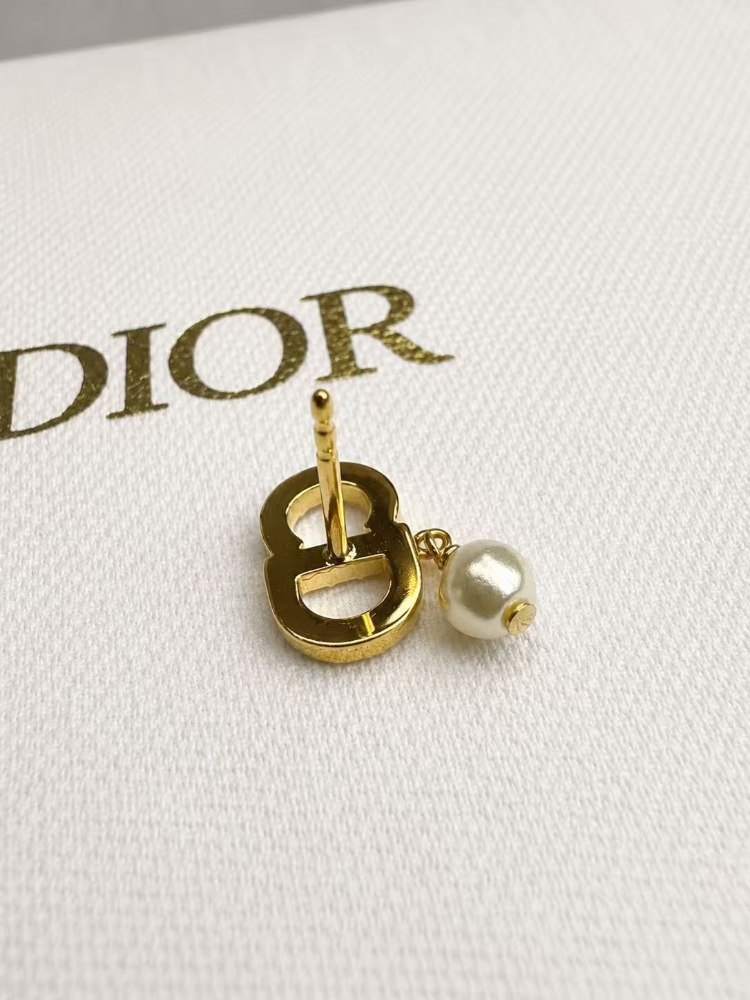 極美品 Dior CDロゴ パール ラインストーン ピアス 片耳 ゴールド