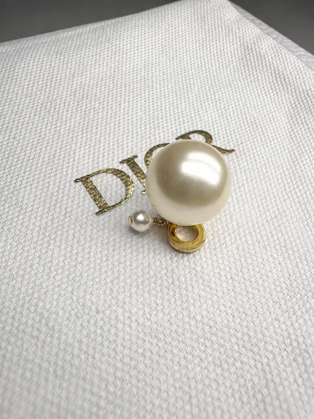 極美品 Dior CDロゴ パール ラインストーン ピアス 片耳 ゴールド