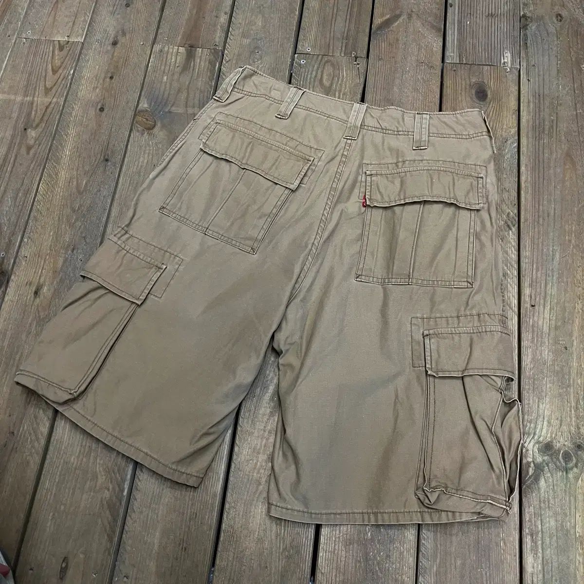 リーバイス カーゴ ハーフパンツ