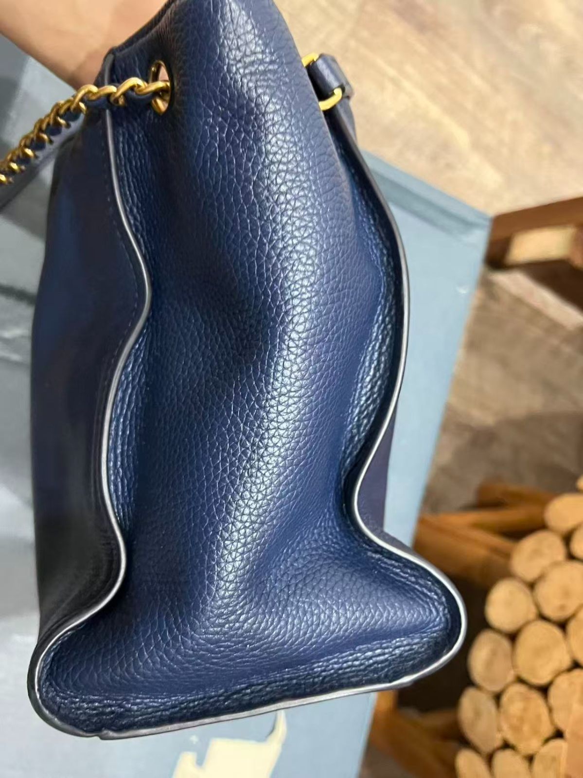 中古美品正規品 Tory Burch ブリテン チェーントートバッグ ネイビー