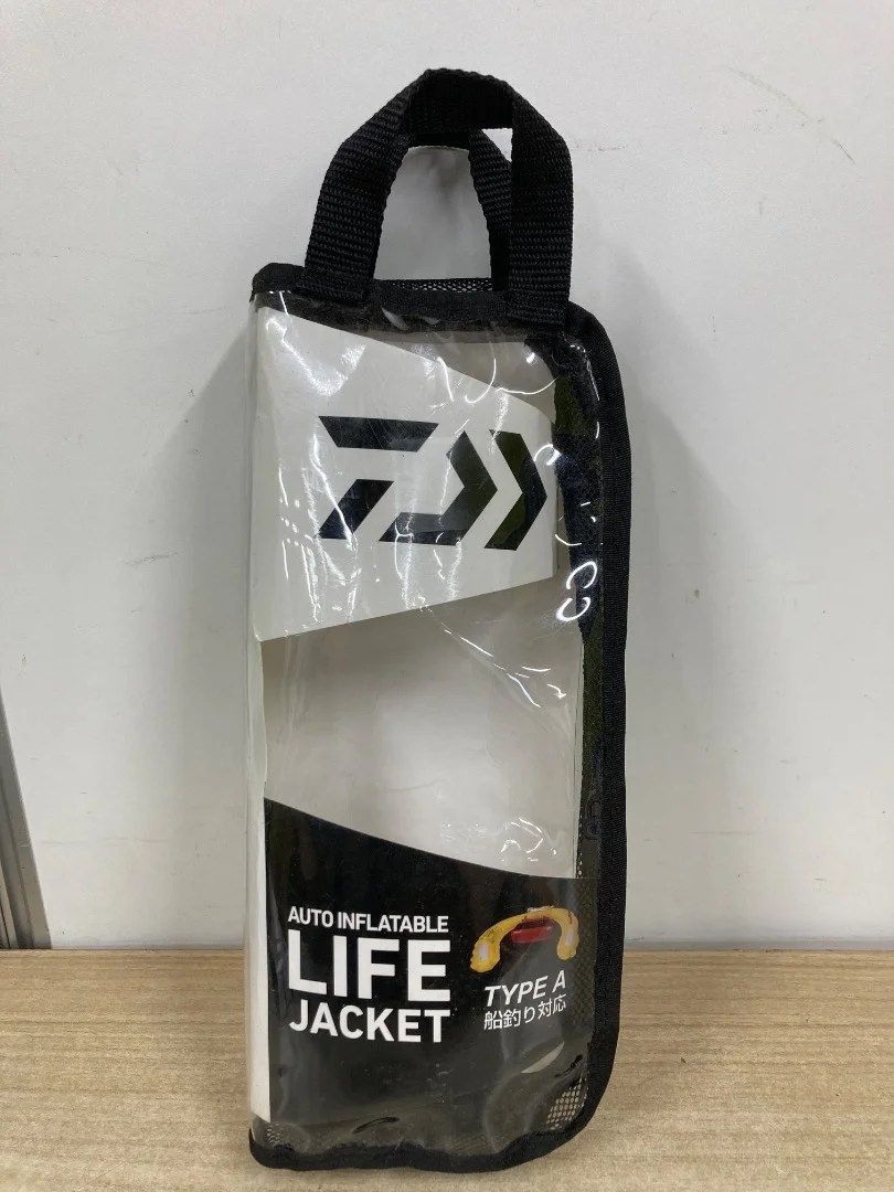 DAIWA コンパクトインフレータブルライフジャケット 船釣り用 DF