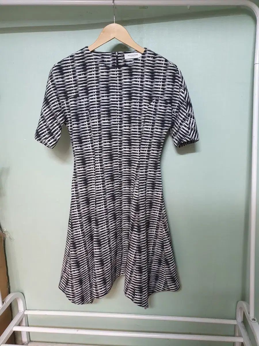 MOJO.S.PHINE モジョエスピン ONE PIECE 55 4,000円