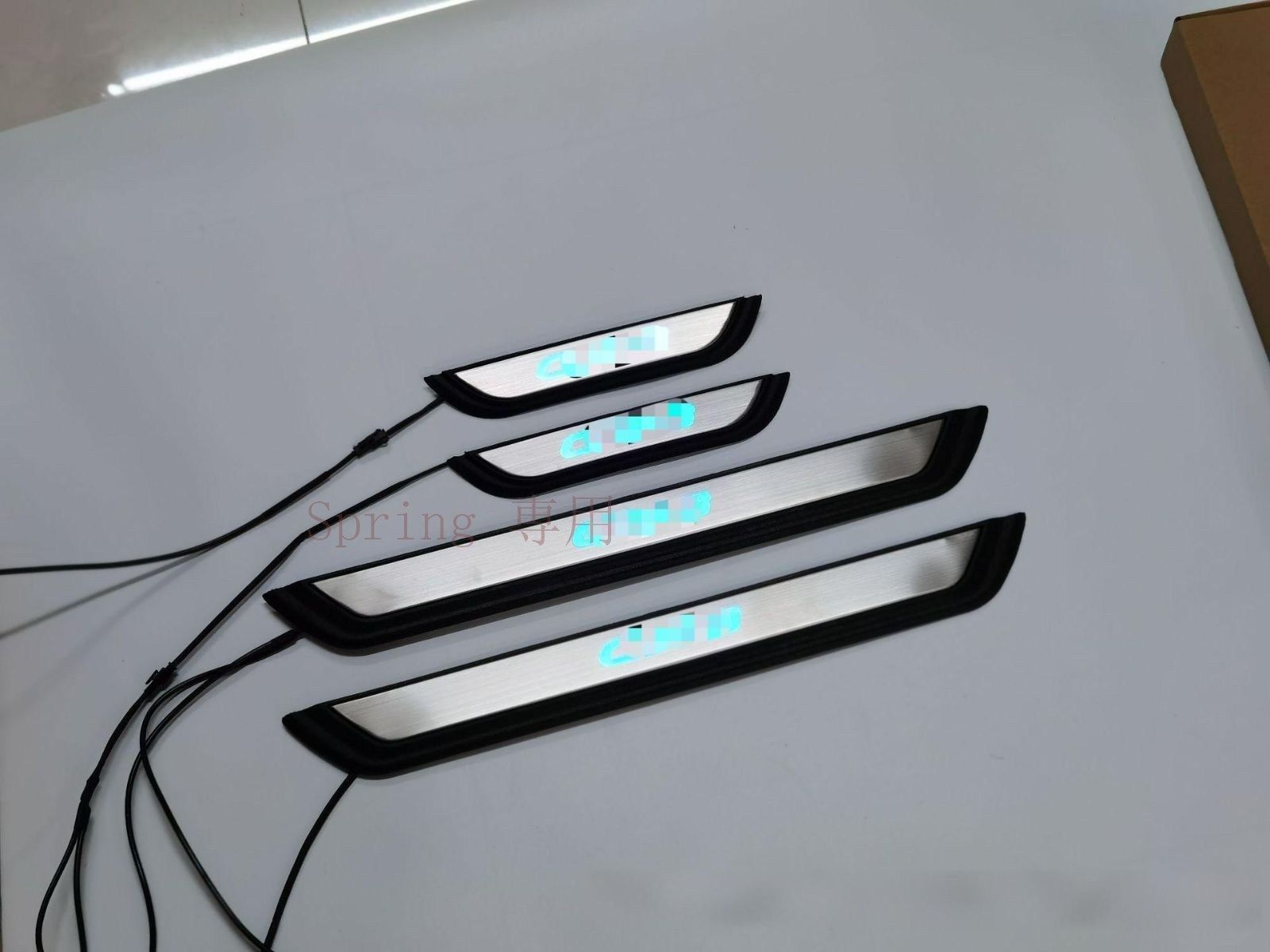 マツダ 17年式以降 CX-3 専用 LED付きドアステップガード/外置発光門<!-利用不可文字-!>装飾 4枚セット ブルー光 F