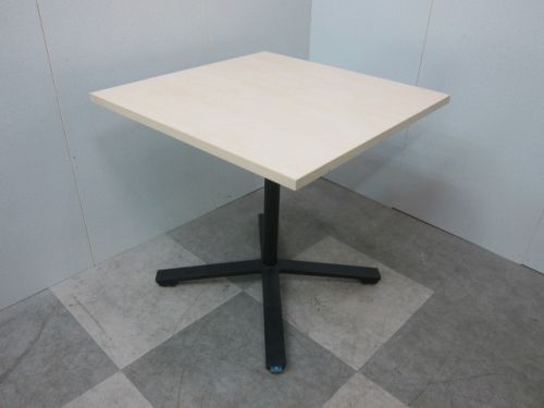 【中古品】コクヨ ビエナシリーズ 750角テーブル ナチュラル