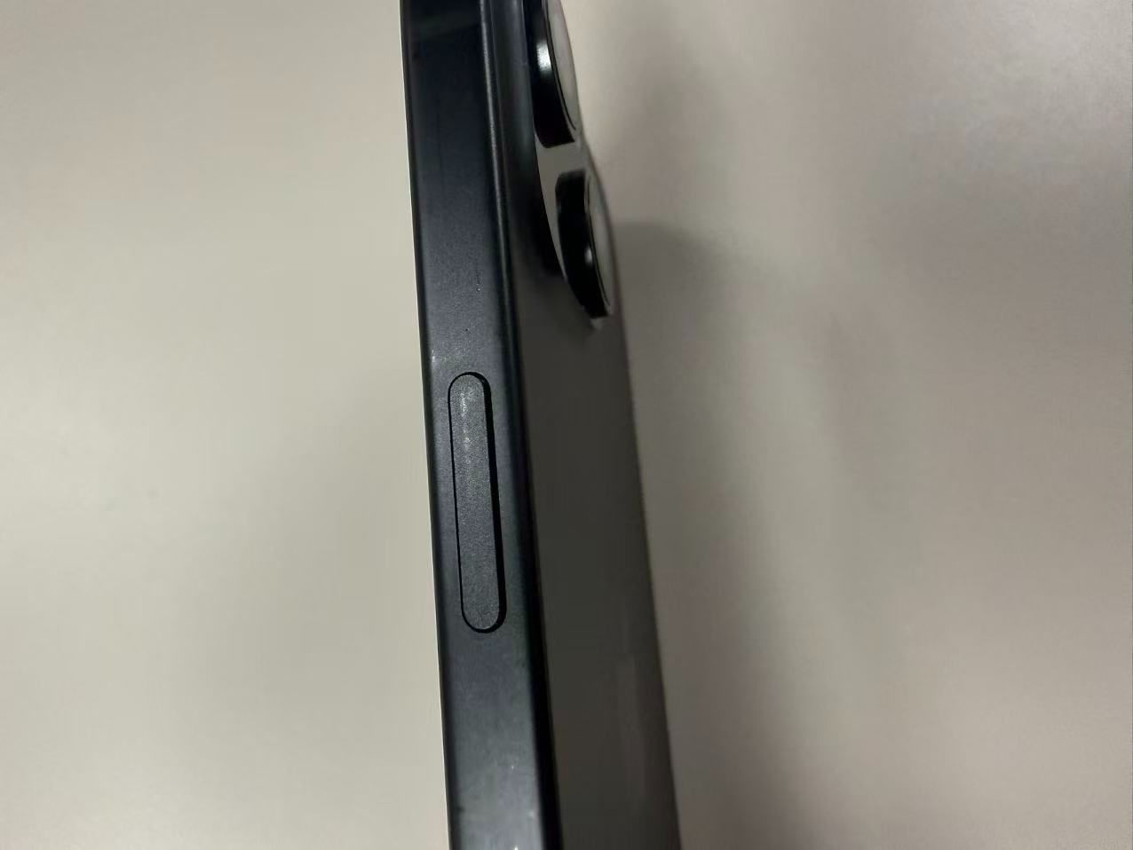美品 iPhone15 128GB ブラック SIMフリー バッテリー88% - メルカリ