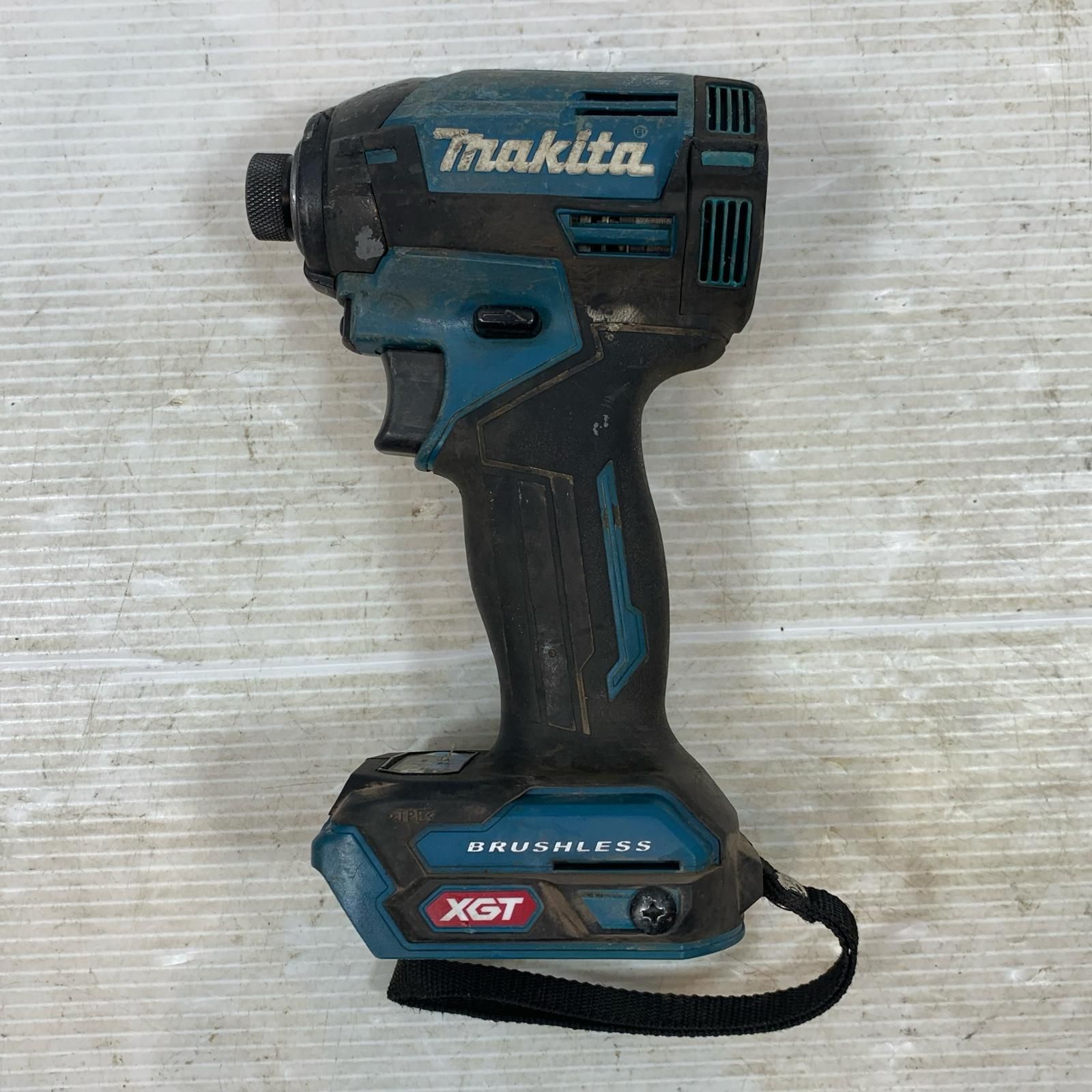 MAKITA マキタ 締め付け工具 インパクトドライバ コードレス式 40v 充 