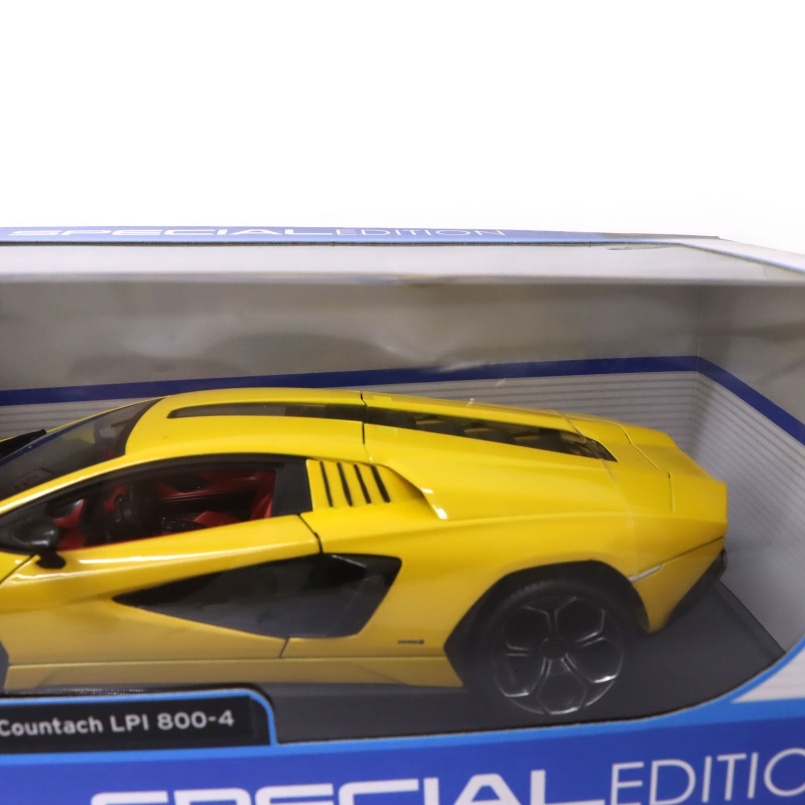 特価品】Maisto 1/18 ランボルギーニ カウンタック LPI800-4 イエロー 