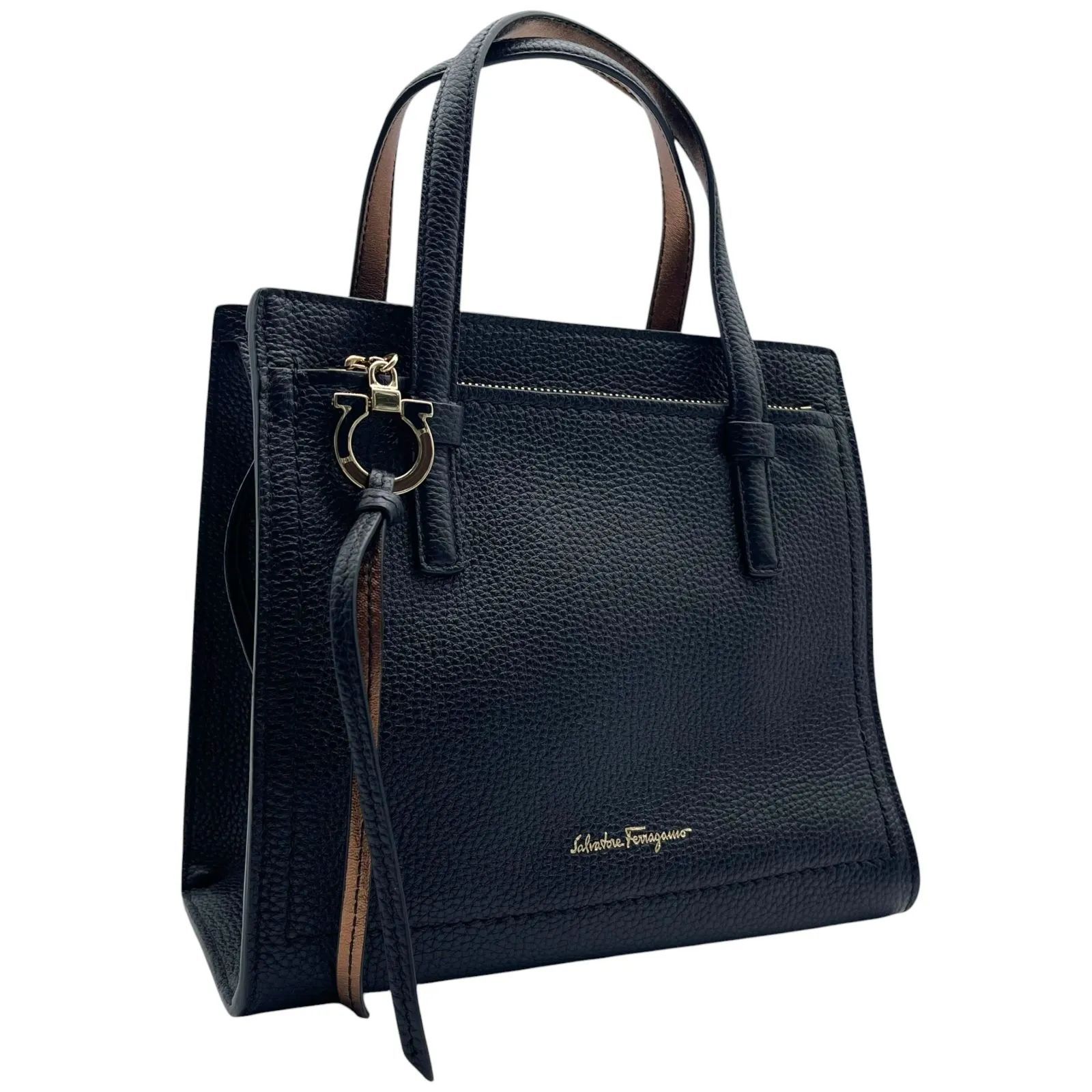 美品 Salvatore Ferragamo サルヴァトーレフェラガモ エイミー ハンドバッグ トートバッグ シボ革 ガンチーニ チャーム ブラック 黒 レディース