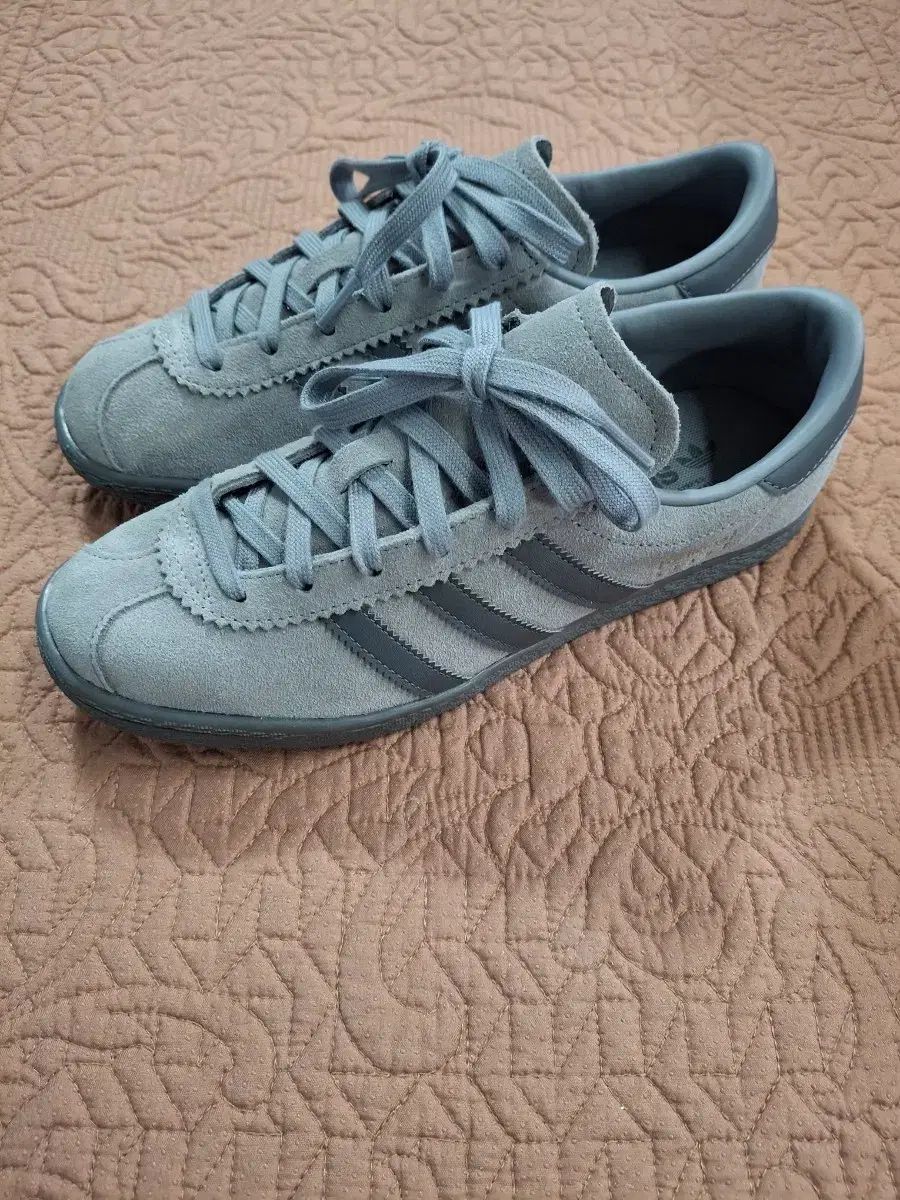 250 アディダス オリジナル シュー・シュタット スニーカー 5115