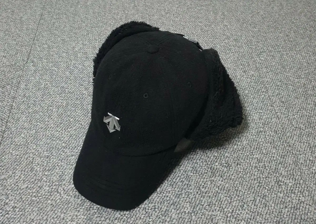 デサント アウディ スイス イヤーフラップ ウール 帽子 出品