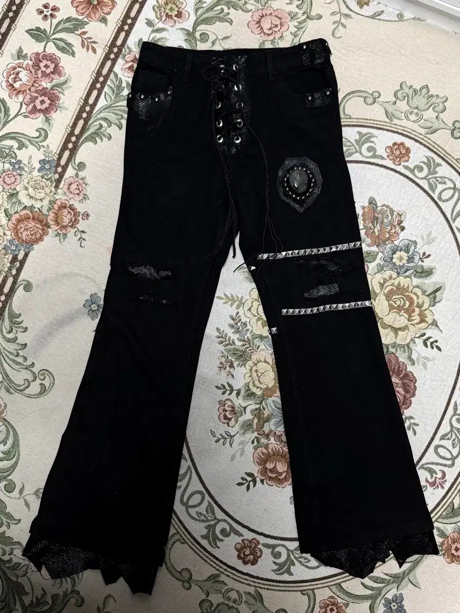 Vkei パイソン柄 ブラック デニム 25,399円