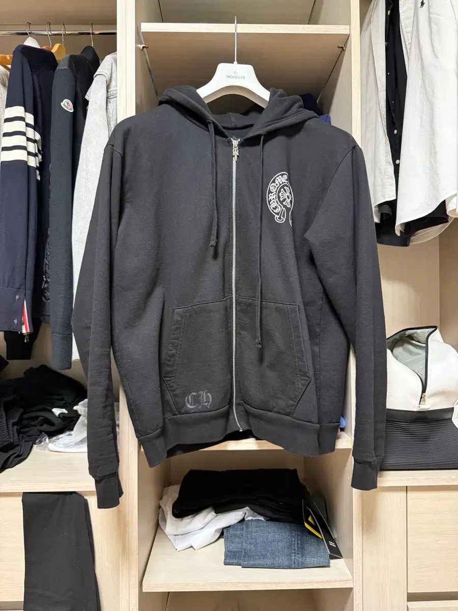 CHROME HEARTS 東京 M フード ジップアップ 出品