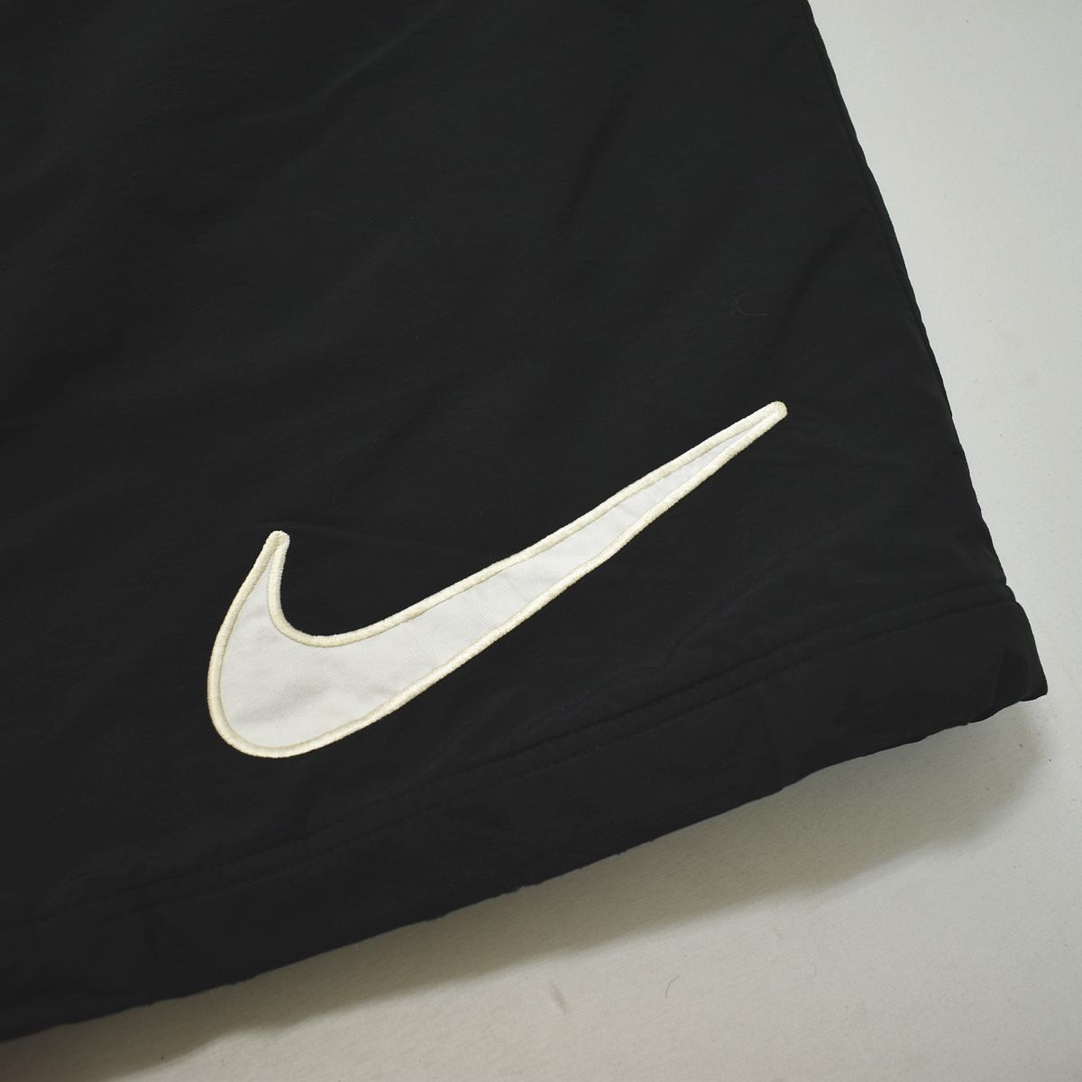 【稀少】90s 銀タグ NIKE ナイキ　刺繍　ベンチコート　キルティング　XL 90s ヴィンテージ 銀タグ ナイキ NIKE ベンチ コート ロング ナイロン